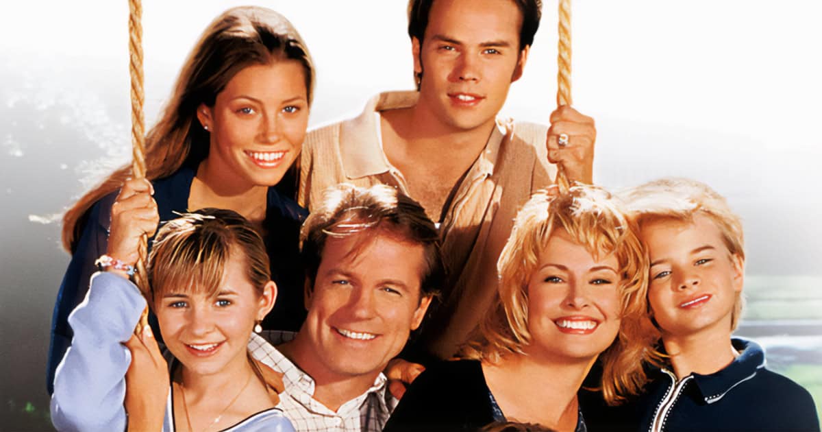 7th Heaven reboot, Jessica Biel